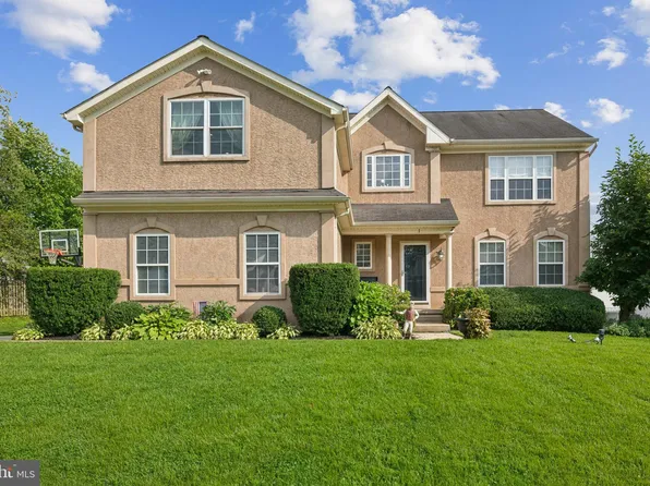 1 Paddock Ln, Cinnaminson, NJ 08077