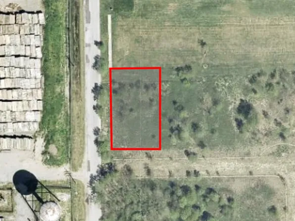 490 153rd St, Harvey, IL 60426