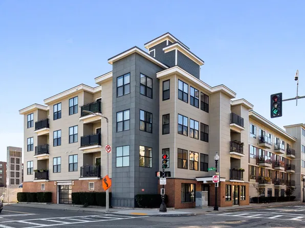 345 D St, South Boston, MA 02127