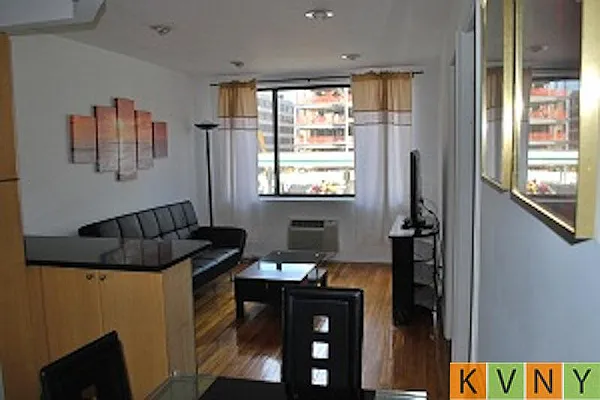 Rented by KVNY Soho | media 77