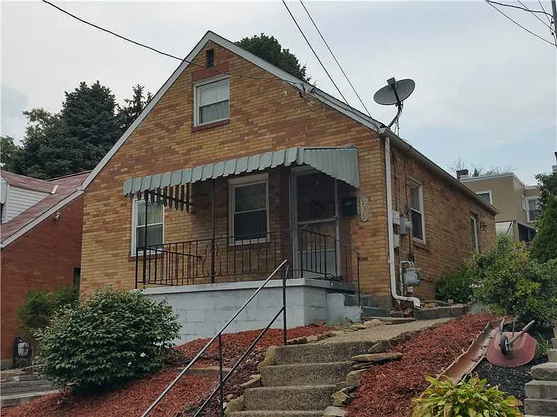 939 Clive St photo 1
