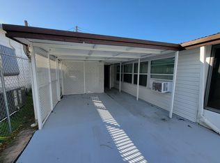 910 51st Avenue Plaza W, Bradenton, FL 34207