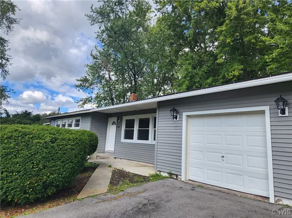 118 Sylvan Way, Camillus, NY 13031