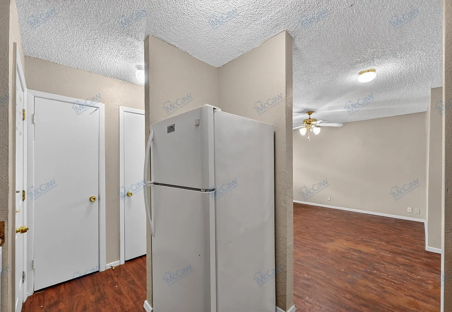 2 bed, 1.0 bath, 840 sqft, $1,395 — Photo 3
