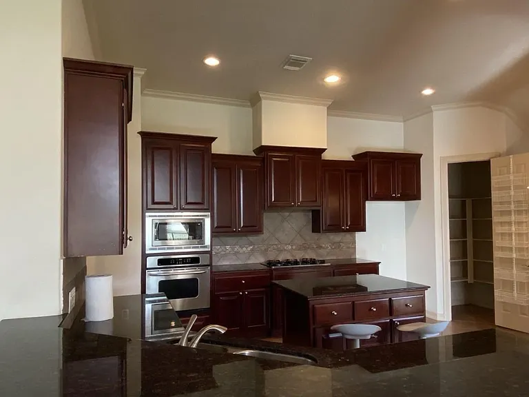 8311 Cabrillo Landing Ct — Photo 10