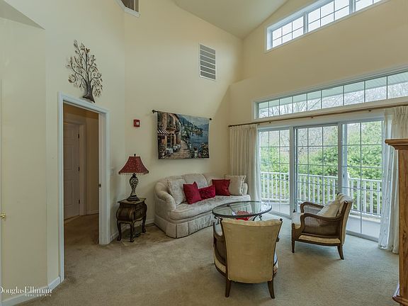 3rd image of 165 Symphony Dr