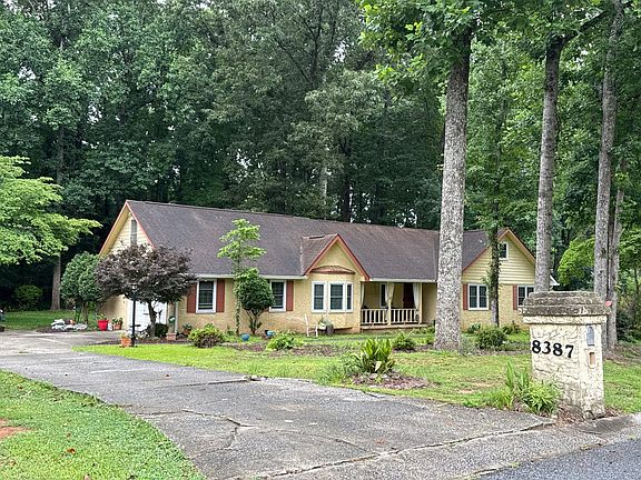 3rd image of 8387 Creek St