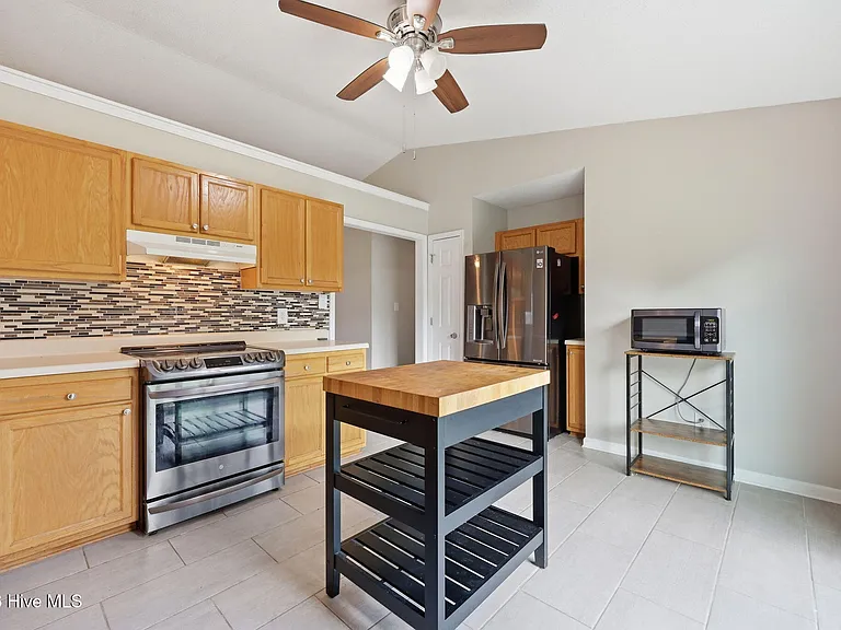 128 Fodder Dr — Photo 15