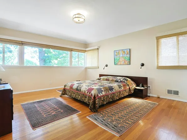 4650 Livingston Avenue image 13 of 27