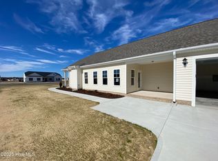 101 Rae Dr, Pikeville, NC 27863