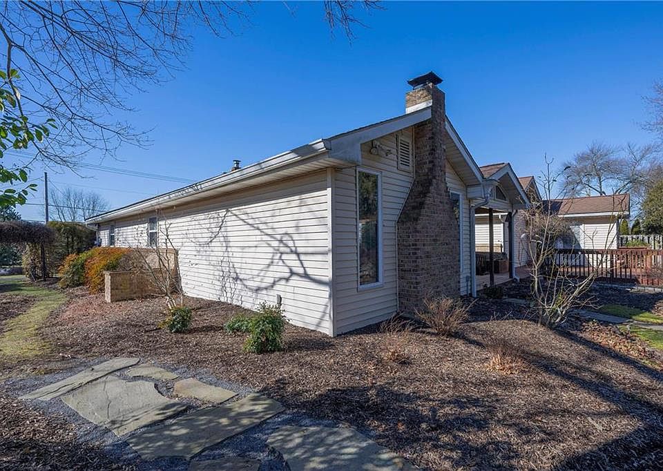 1692 Limeport Pike, Coopersburg, PA 18036 Zillow