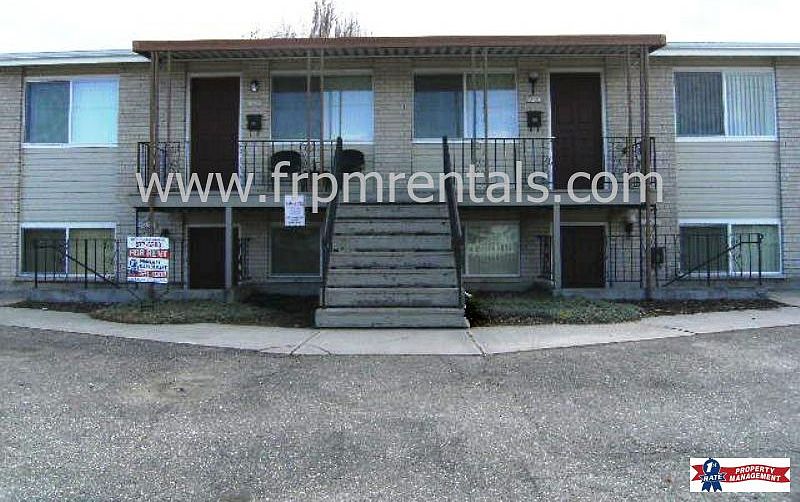 425 1/2 W Cherry Ln