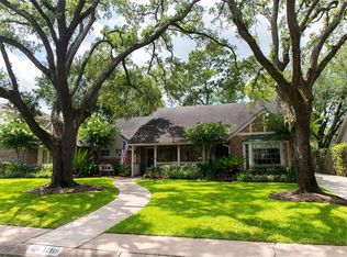 12119 Rhett Dr, Houston, TX 77024