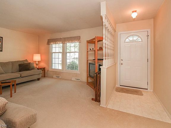 3rd image of 150 Kenwick Dr