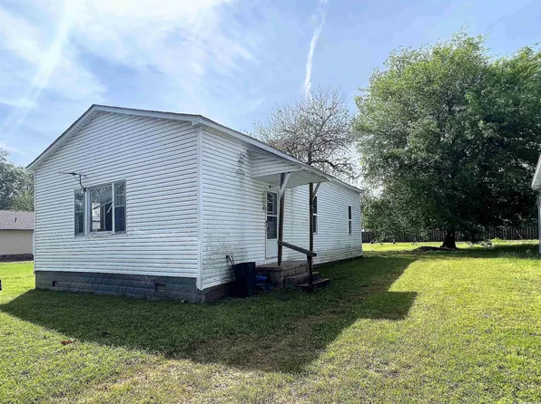 107 SW 3rd St, Corning, AR 72422