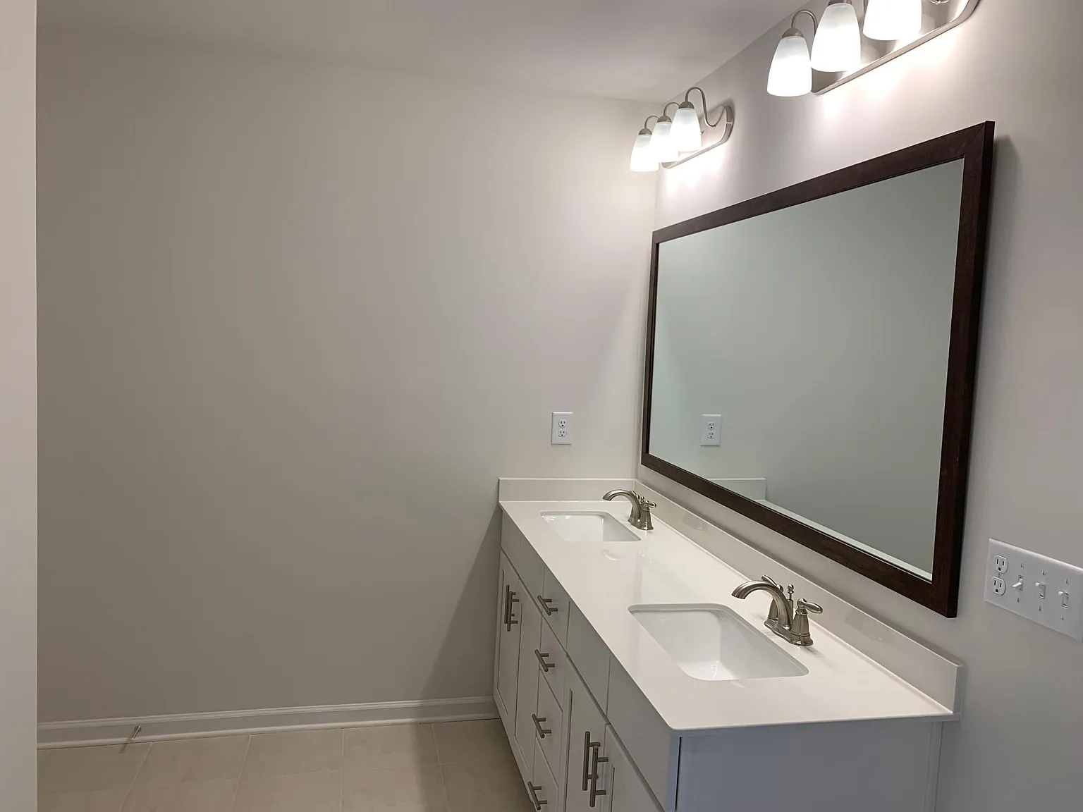 306 Sagecroft Ln — Photo 2