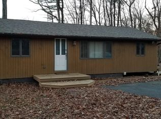 111 Beaver Ct, Dingmans Ferry, PA 18328