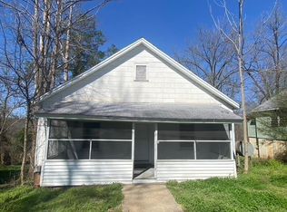 16 Reeves St, Enoree, SC 29335