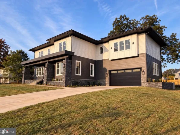 5005 Laburch Ln, Annandale, VA 22003