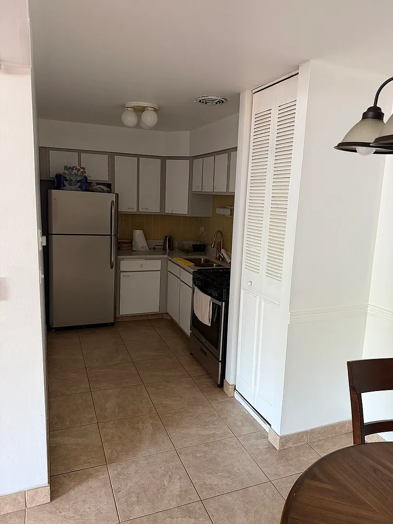 1 bed, 750 sqft, $1,500 — Photo 4