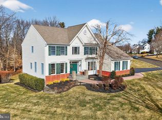 8 Stallion Cir, Langhorne, PA