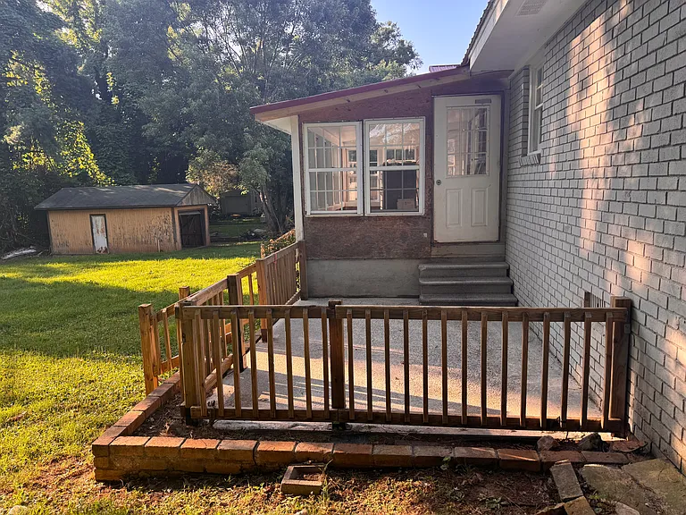 270 Castlegate Cir #1 — Photo 14