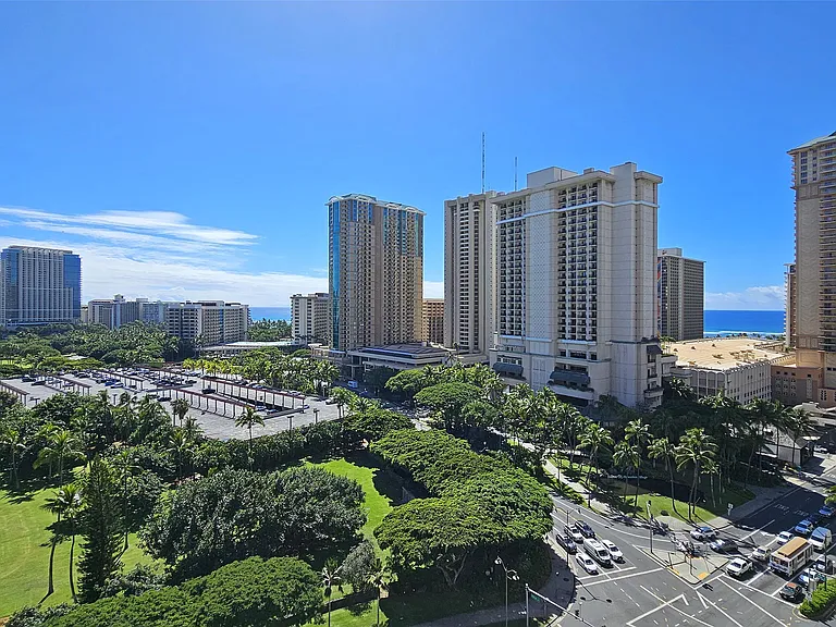 1910 Ala Moana Blvd #17B-17B-17B — Photo 21