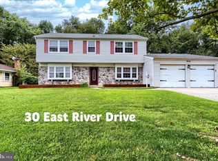 30 E River Dr, Willingboro, NJ 08046