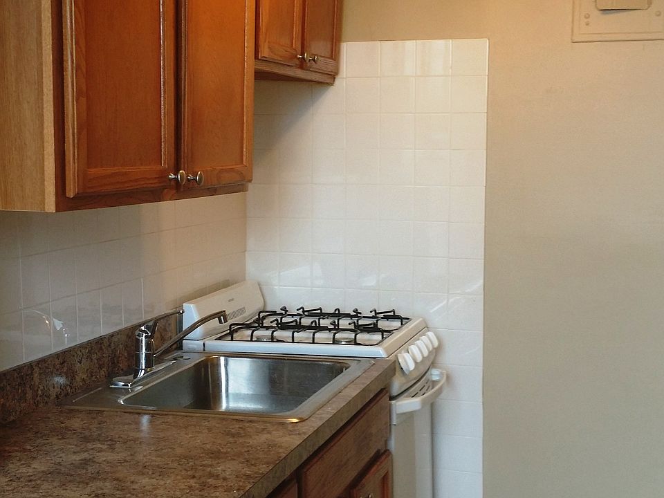 2nd image of 2373 E 70th St APT 803