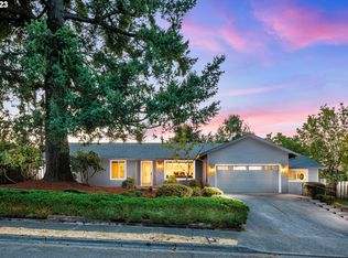 1474 Greentree Cir, Lake Oswego, OR 97034