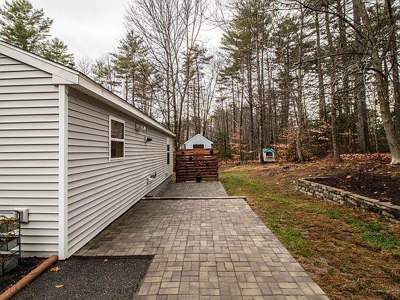 3rd image of 16 Indian Ln