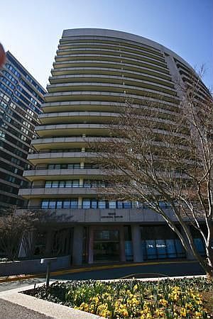 1st image of 1200 Crystal Dr APT 512