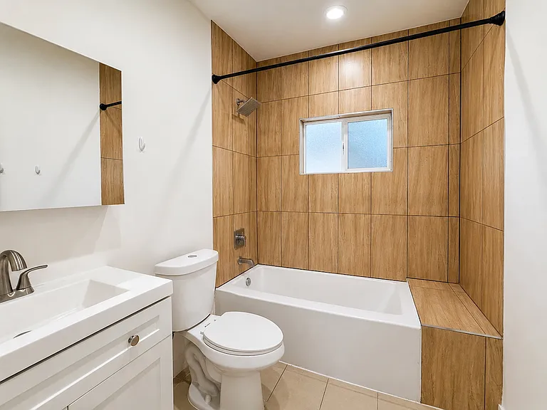 10723 Rhodesia Ave — Photo 5