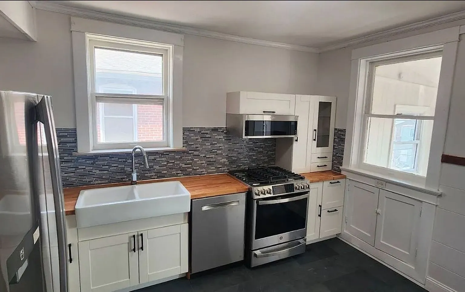 5328 Bancroft — Photo 2