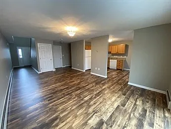 3 bed, 1.5 bath, 1650 sqft, $2,600 — Photo 4