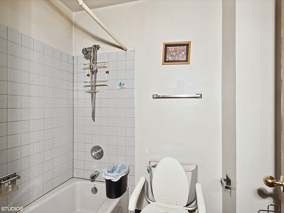 3rd image of 1133 E 83rd St Unit 113