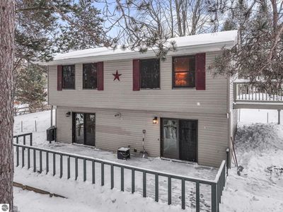 2525 Five Mile Rd, Traverse City, MI, 49686