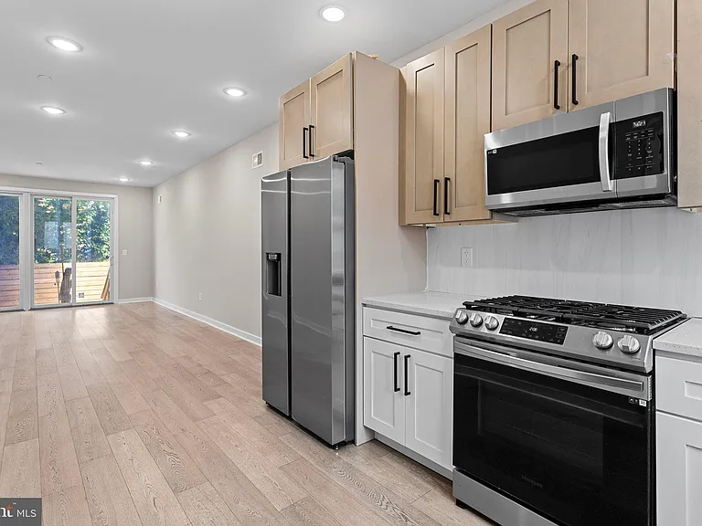 2528 N Hope St #1 — Photo 6