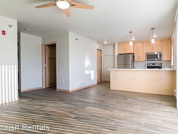4th image of 3008 Gillette St #31