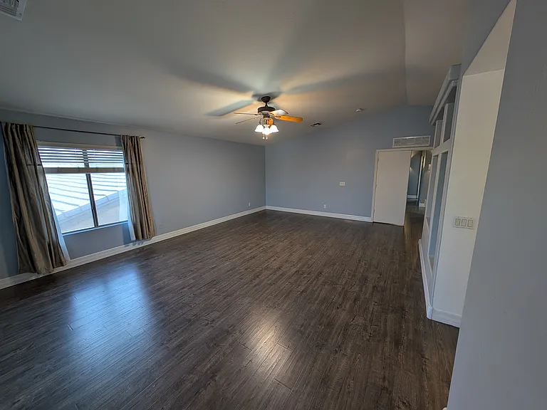 1831 S 105th Dr — Photo 28
