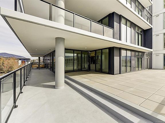 4th image of 485 Groves Ave #405