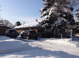 7749 W 80th St, Bridgeview, IL 60455