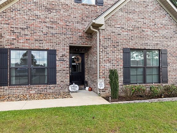 2nd image of 3701 Greenbrook Dr