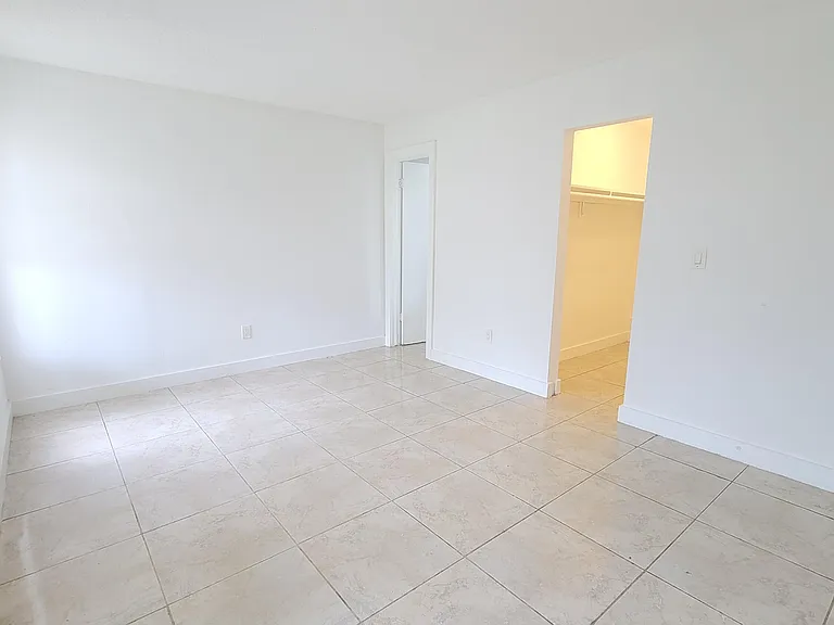 2800 NW 56th Ave #G107 — Photo 11