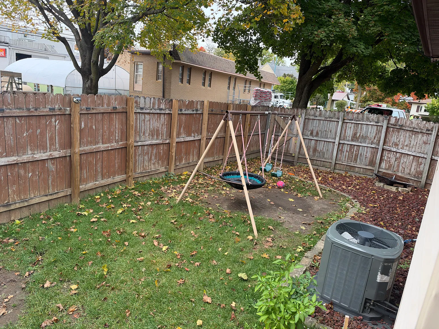 3 bed, 1426 sqft, $1,200 — Photo 2