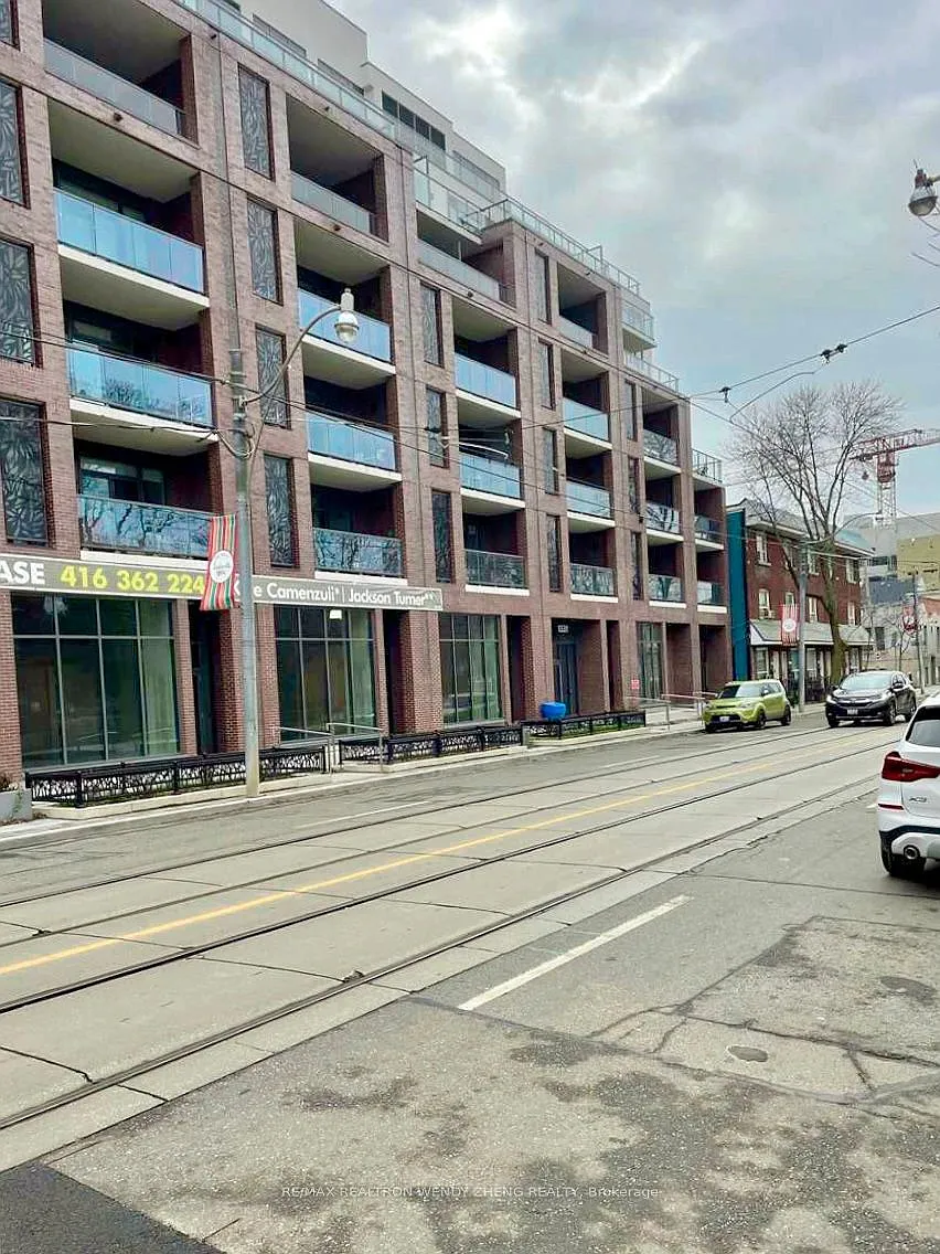 Building Photo - 1344 Queen St E #A