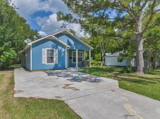 608 Bluebonnet Dr, La Marque, TX 77568