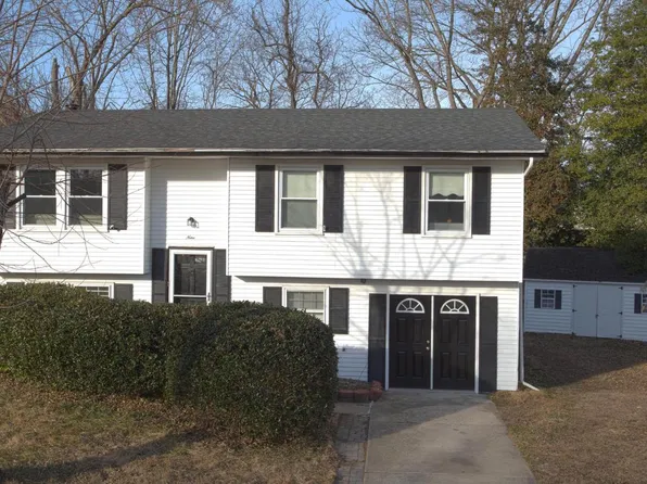 9 Wicklow Ct, Waldorf, MD 20602