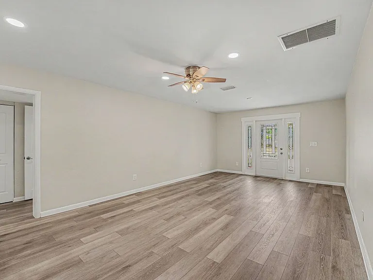 20 Hardee Cir N — Photo 3