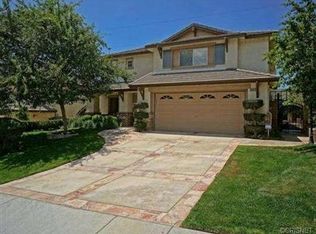 28587 Deer Springs Dr, Saugus, CA 91390